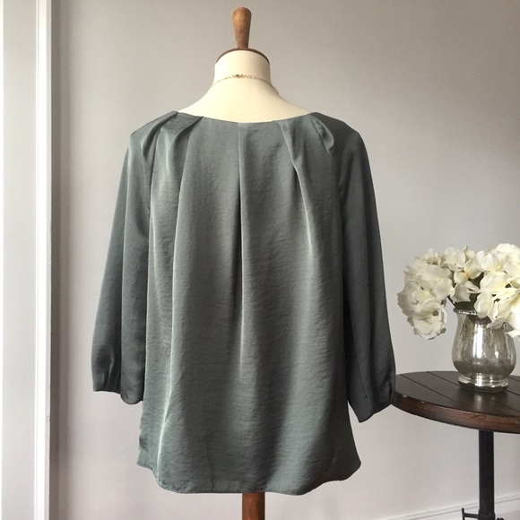 TALBOTS silk looking top - Picture 2 of 6